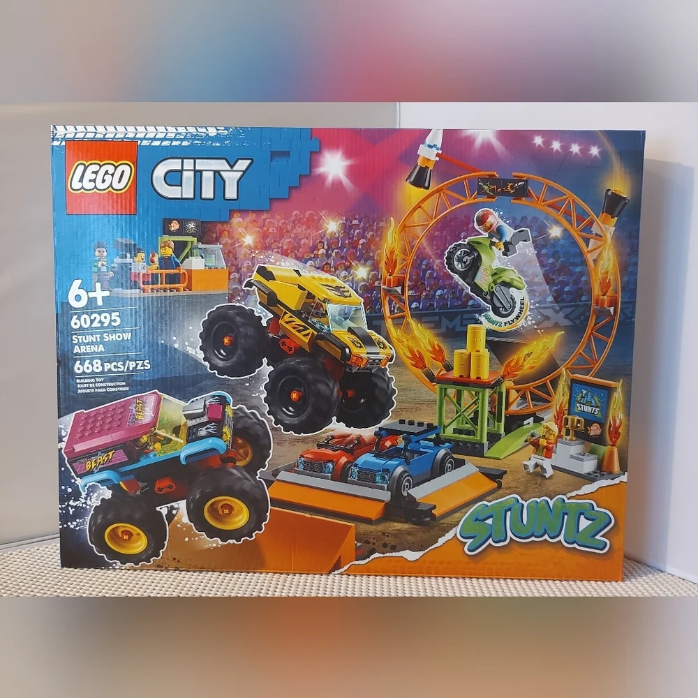 Lego City 60295 Stunt Show Arena Stuntz Building Set NWT